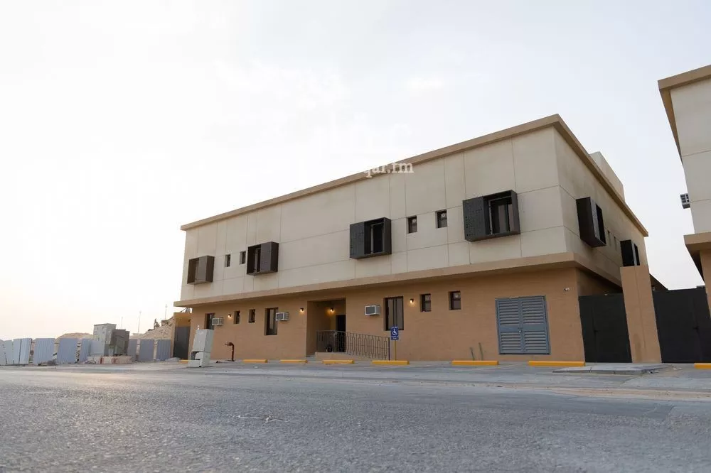 عمارة 963 م² في المصانع 1