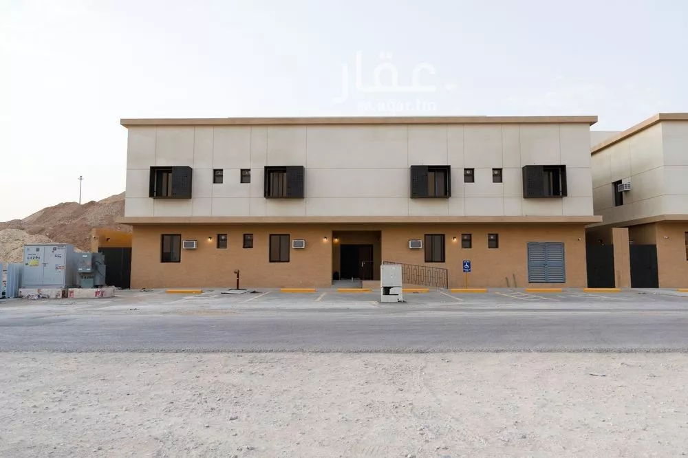 عمارة 963 م² في المصانع 4