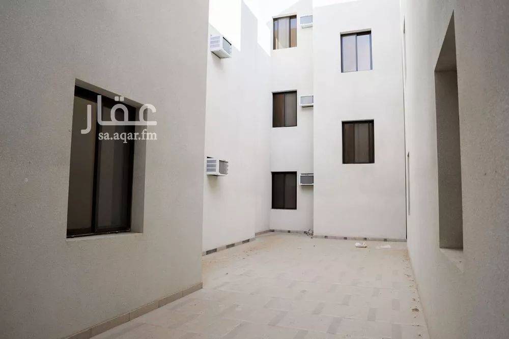 1292 sqm building in Al Masani 4