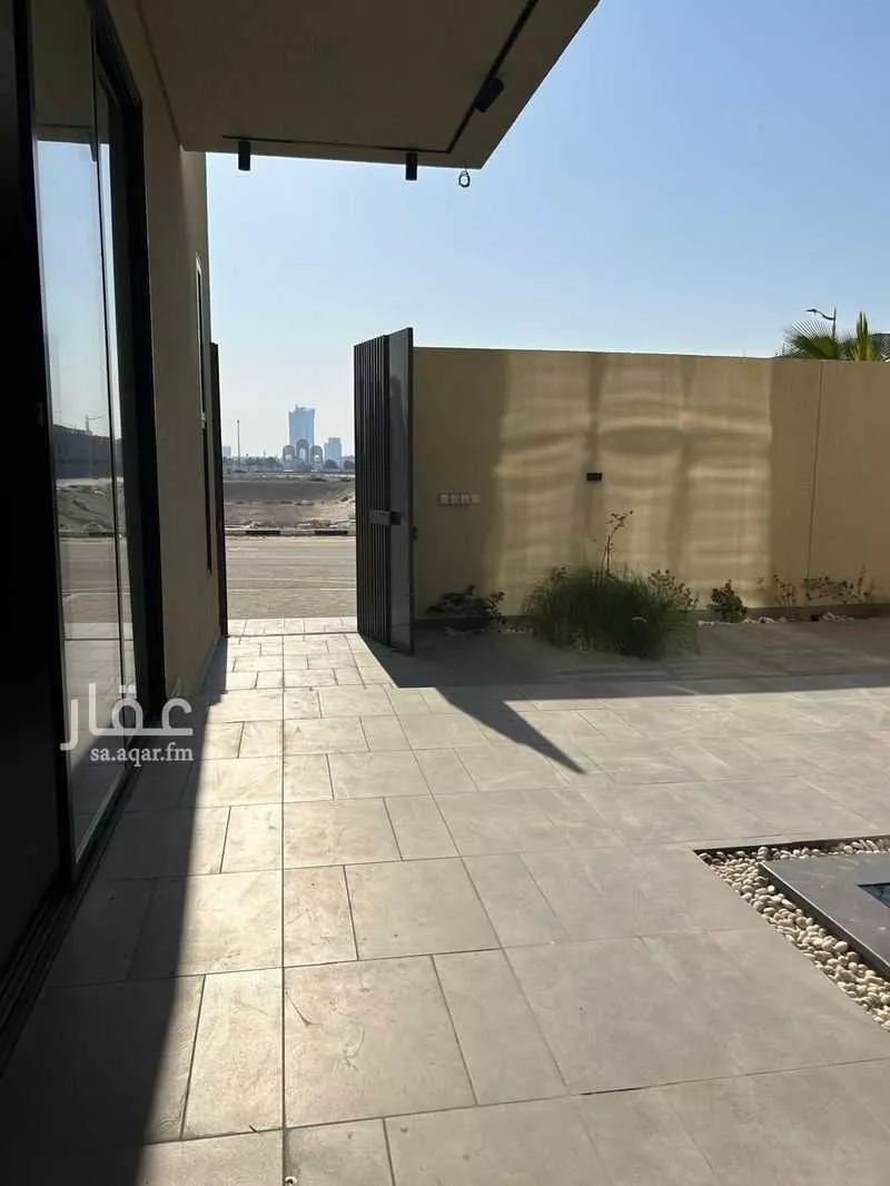 فيلا 5 غرف في السيف 3