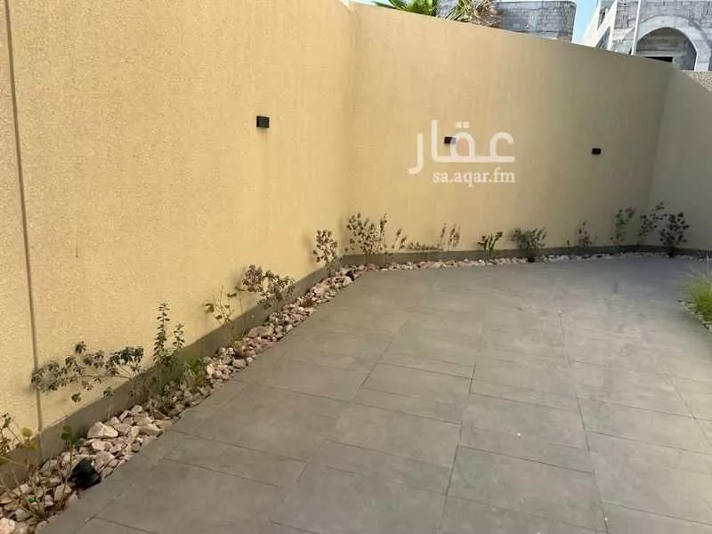 فيلا 5 غرف في السيف 2