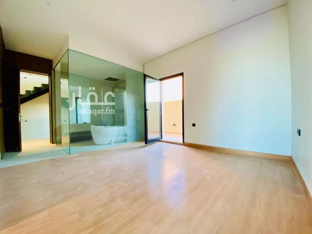 فيلا 6 غرف في المهدية 5