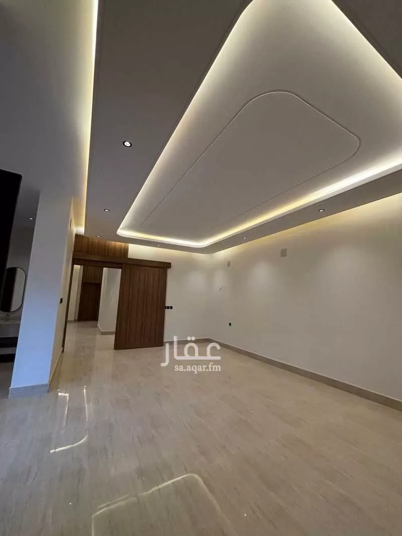 5 bedroom villa in Al Mahdiyyah 3