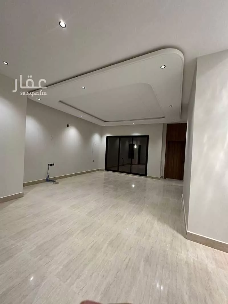 4 bedroom villa in Al Mahdiyyah 5