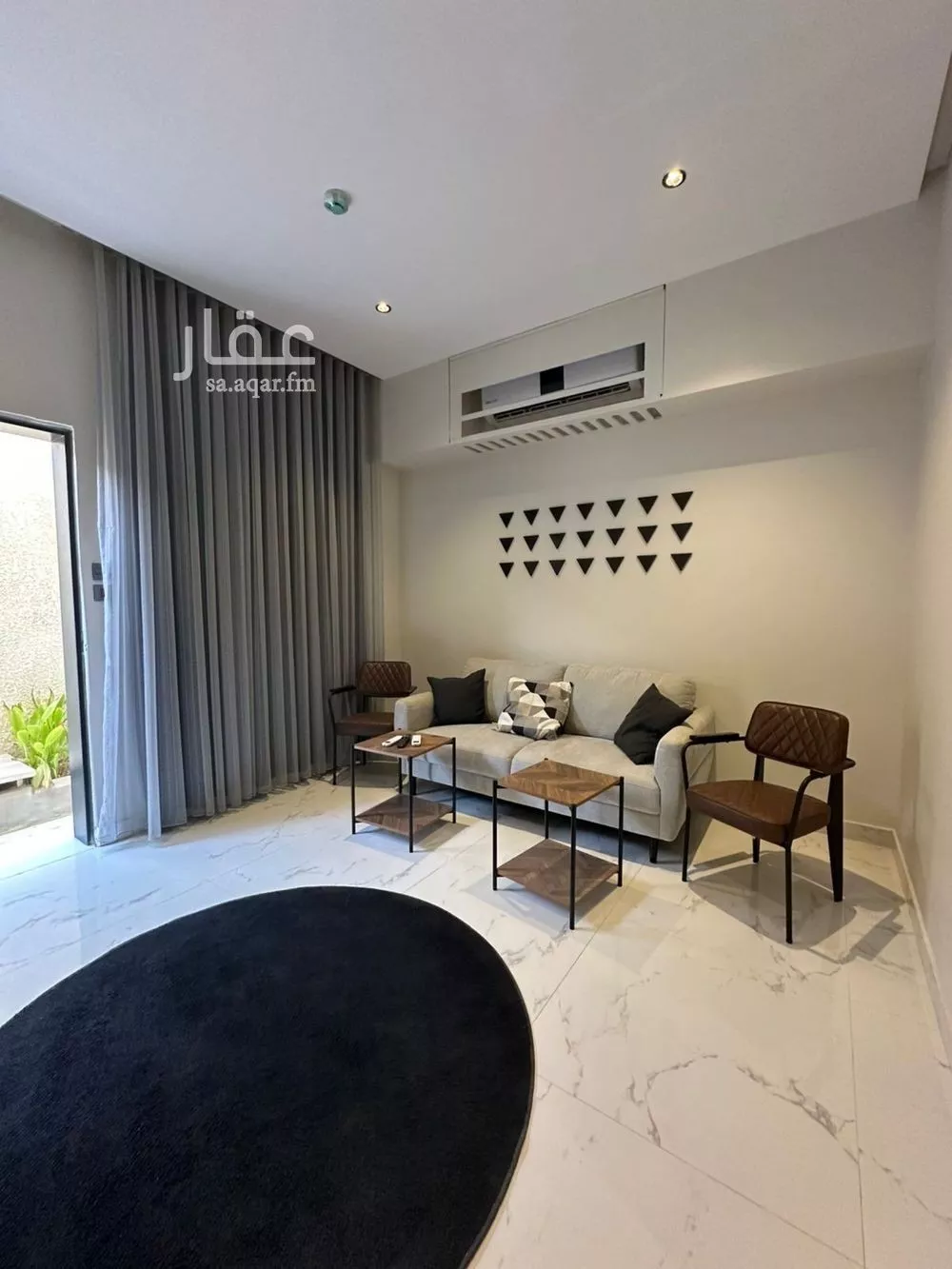 شقة 1 غرف في العقيق 5