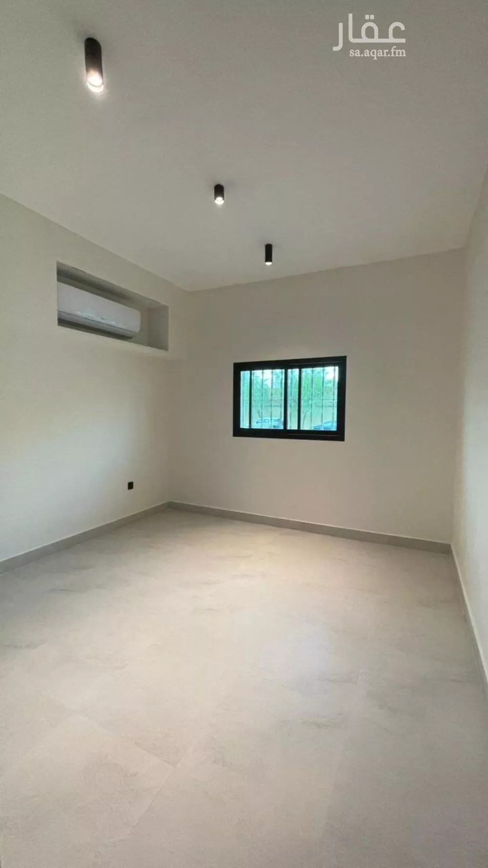 شقة 1 غرف في الملقا 5