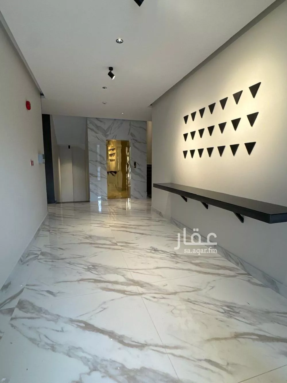 شقة 1 غرف في العقيق 3