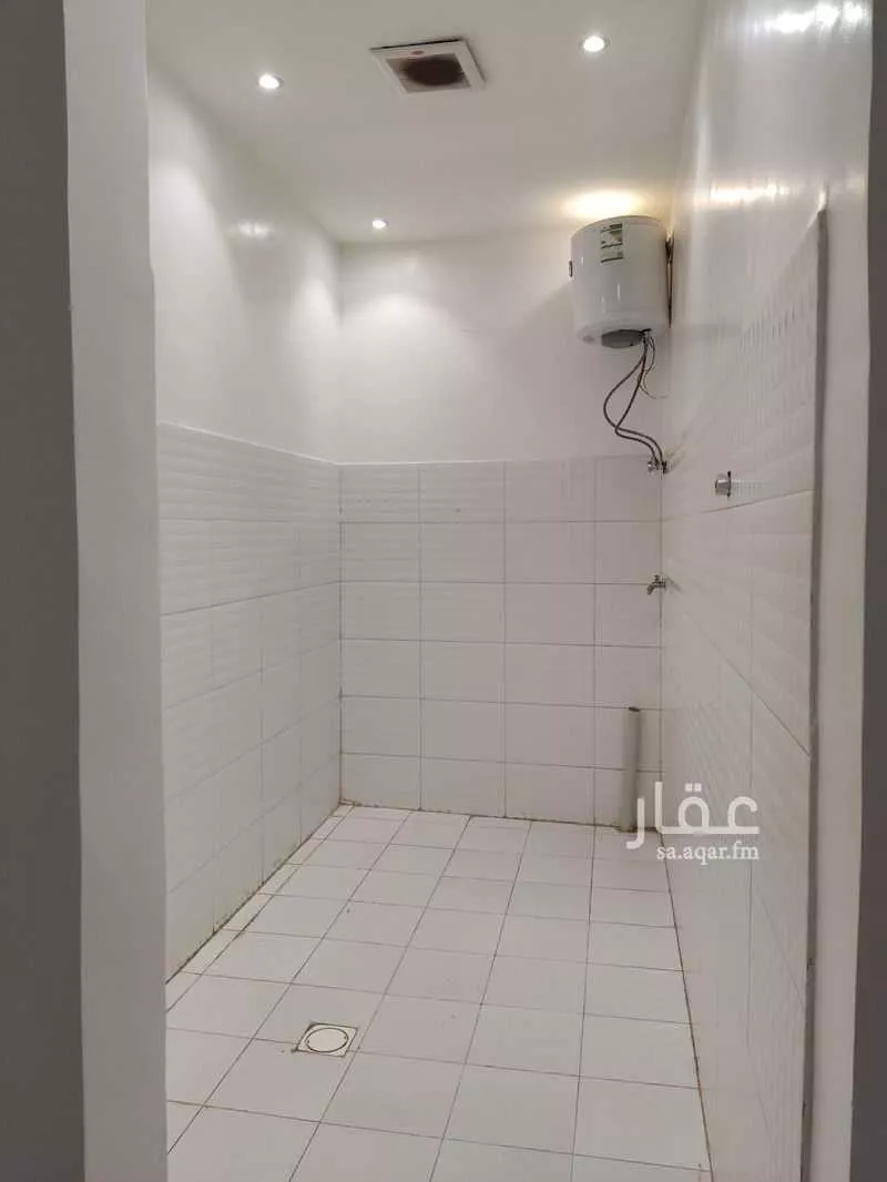 8 bedroom villa in Al Mahdiyyah 3