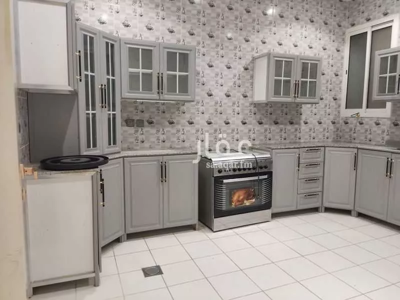 3 bedroom floor in Al Mahdiyyah 1