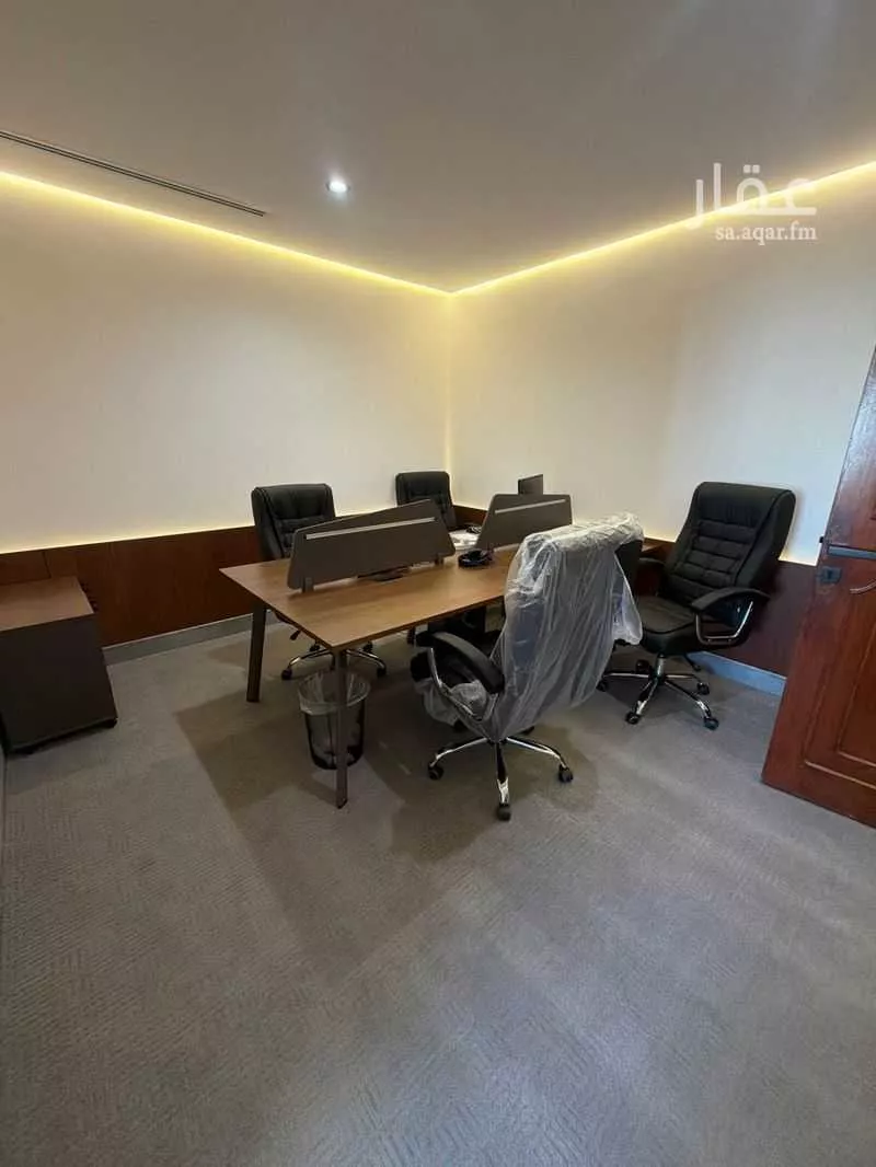1600 sqm office in Al Ruwais 2