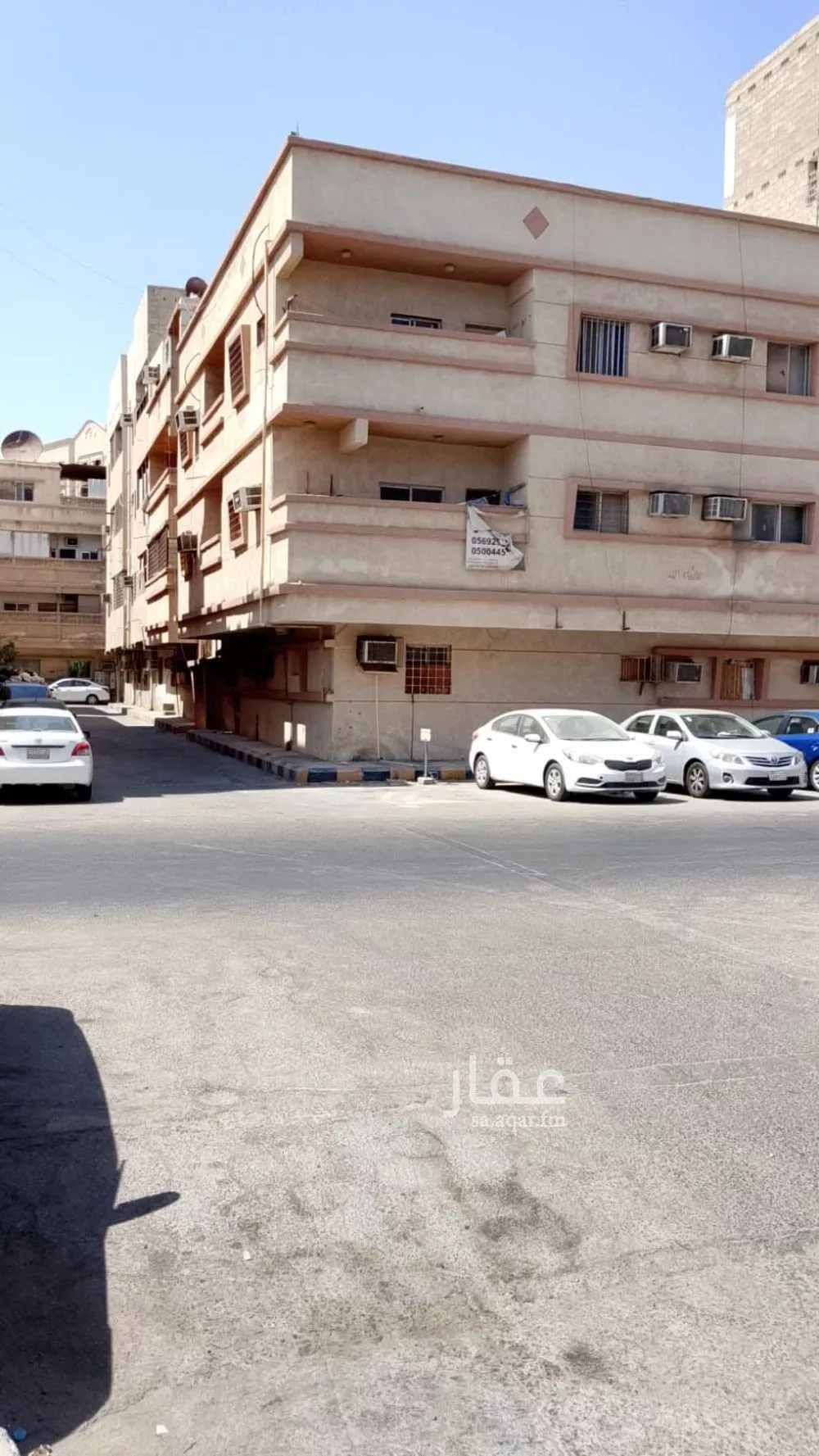 3 bedroom apartment in Al Qazaz