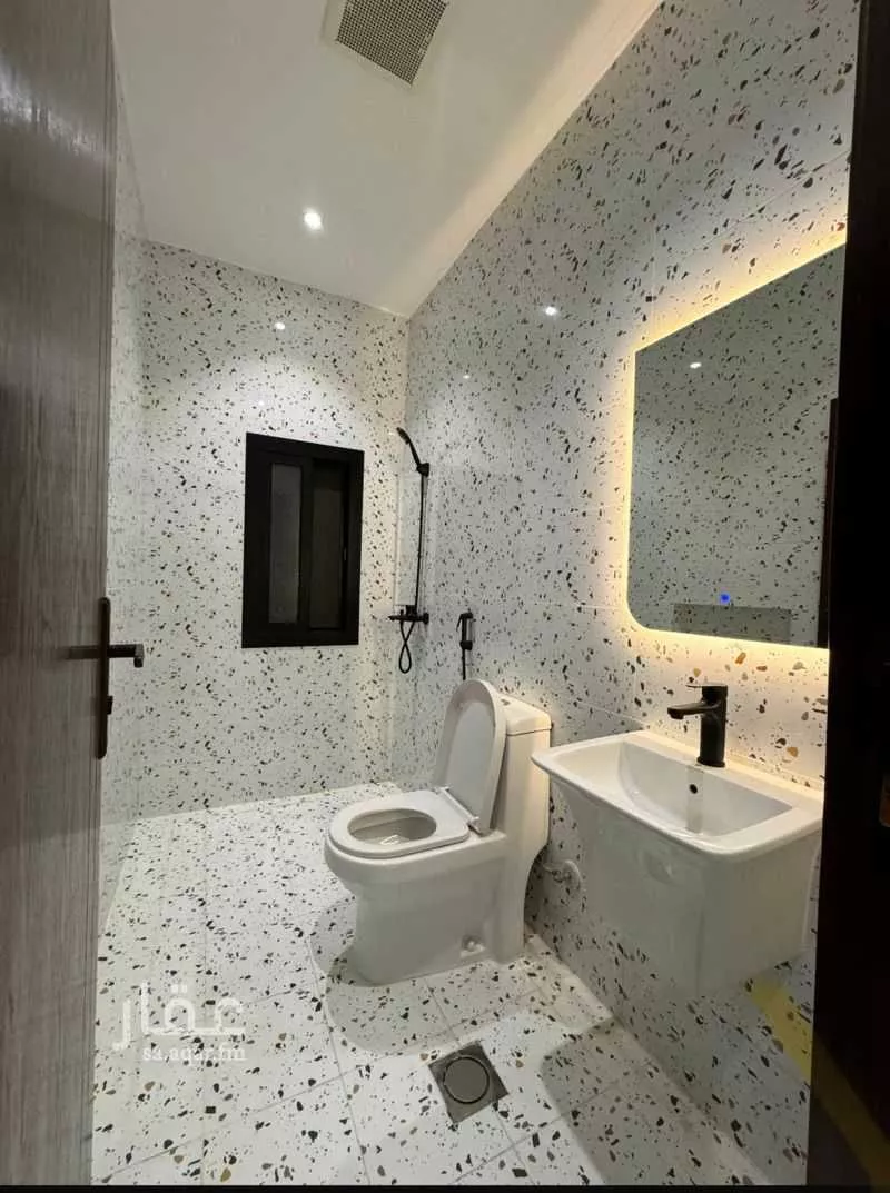 شقة 5 غرف في الريان 4