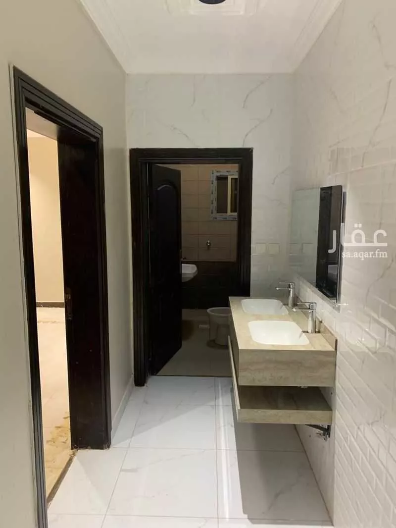 شقة 4 غرف في طيبة 5