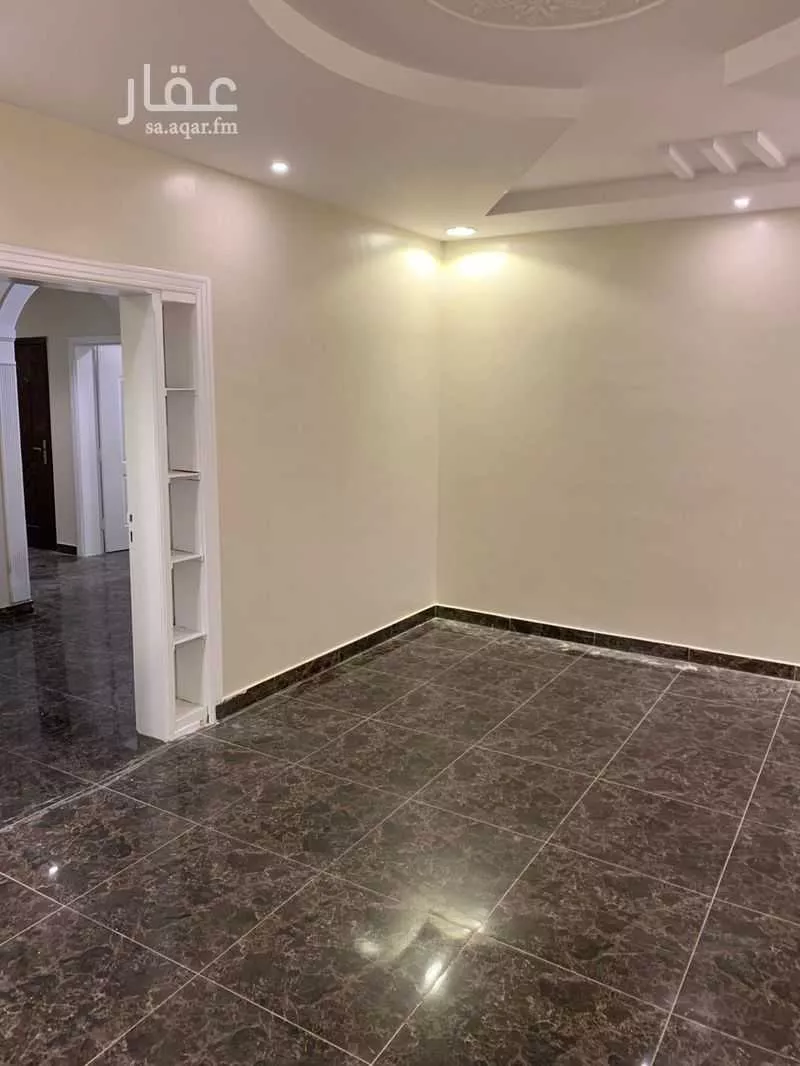 شقة 4 غرف في طيبة 2