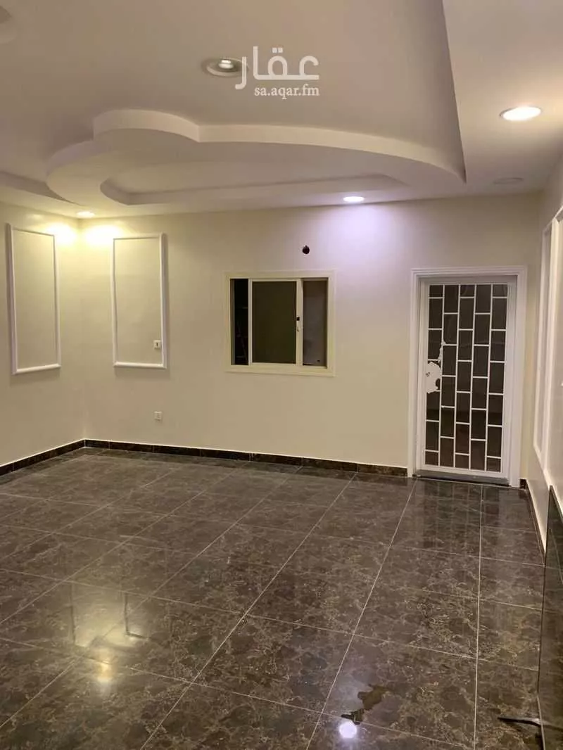 شقة 4 غرف في طيبة 4