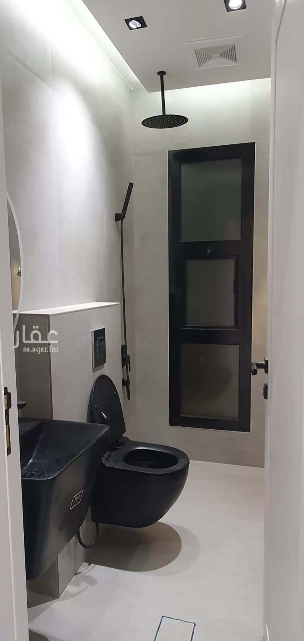 فيلا 6 غرف في العارض 5