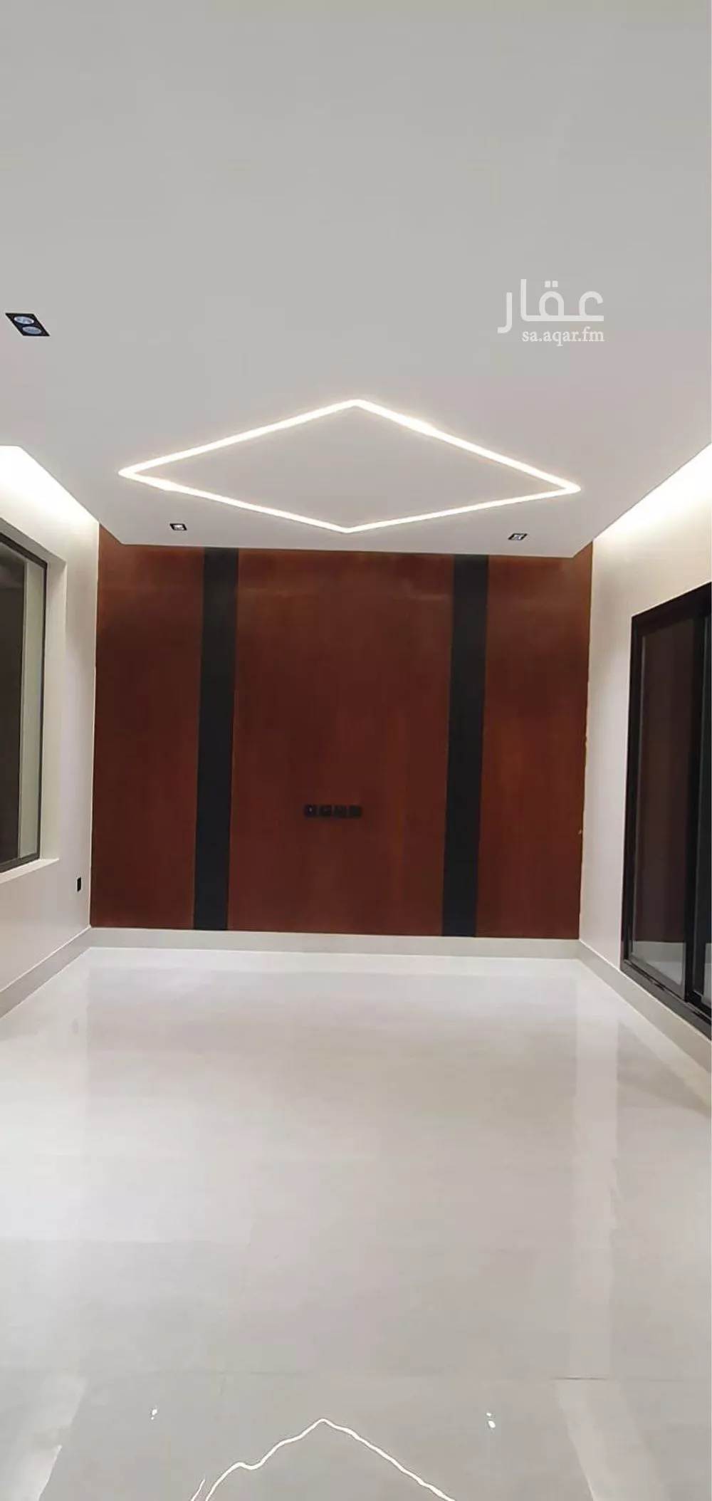 فيلا 6 غرف في العارض 2