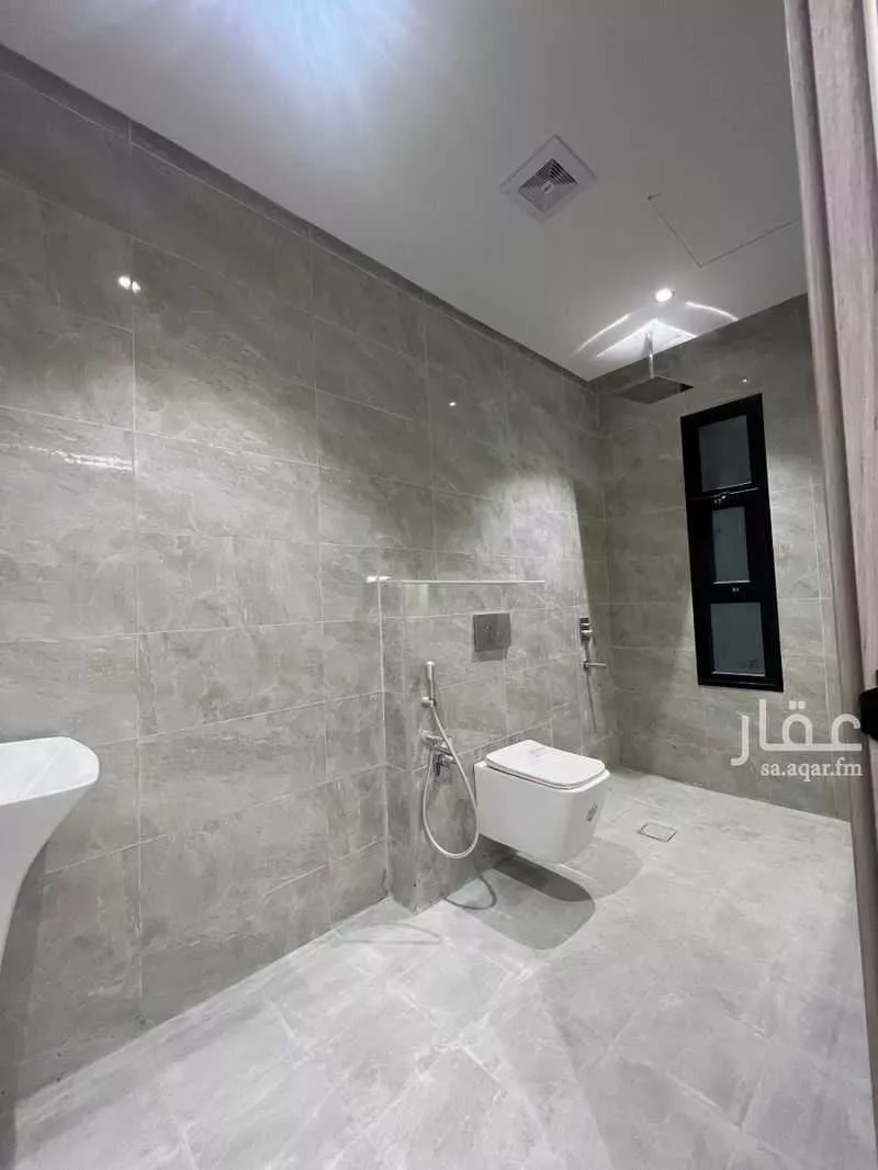 5 bedroom apartment in Al Hamra 5