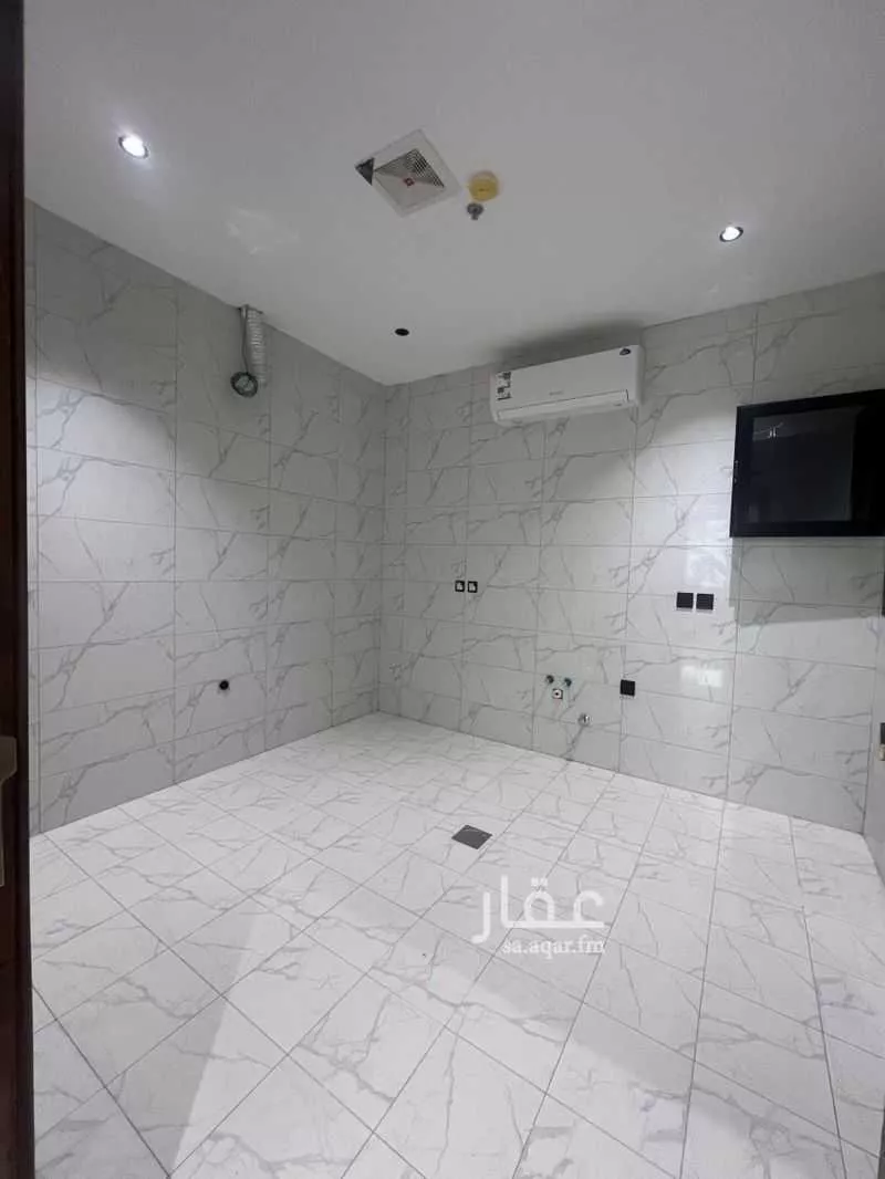 4 bedroom apartment in Al Hamra, Eastern Province 9