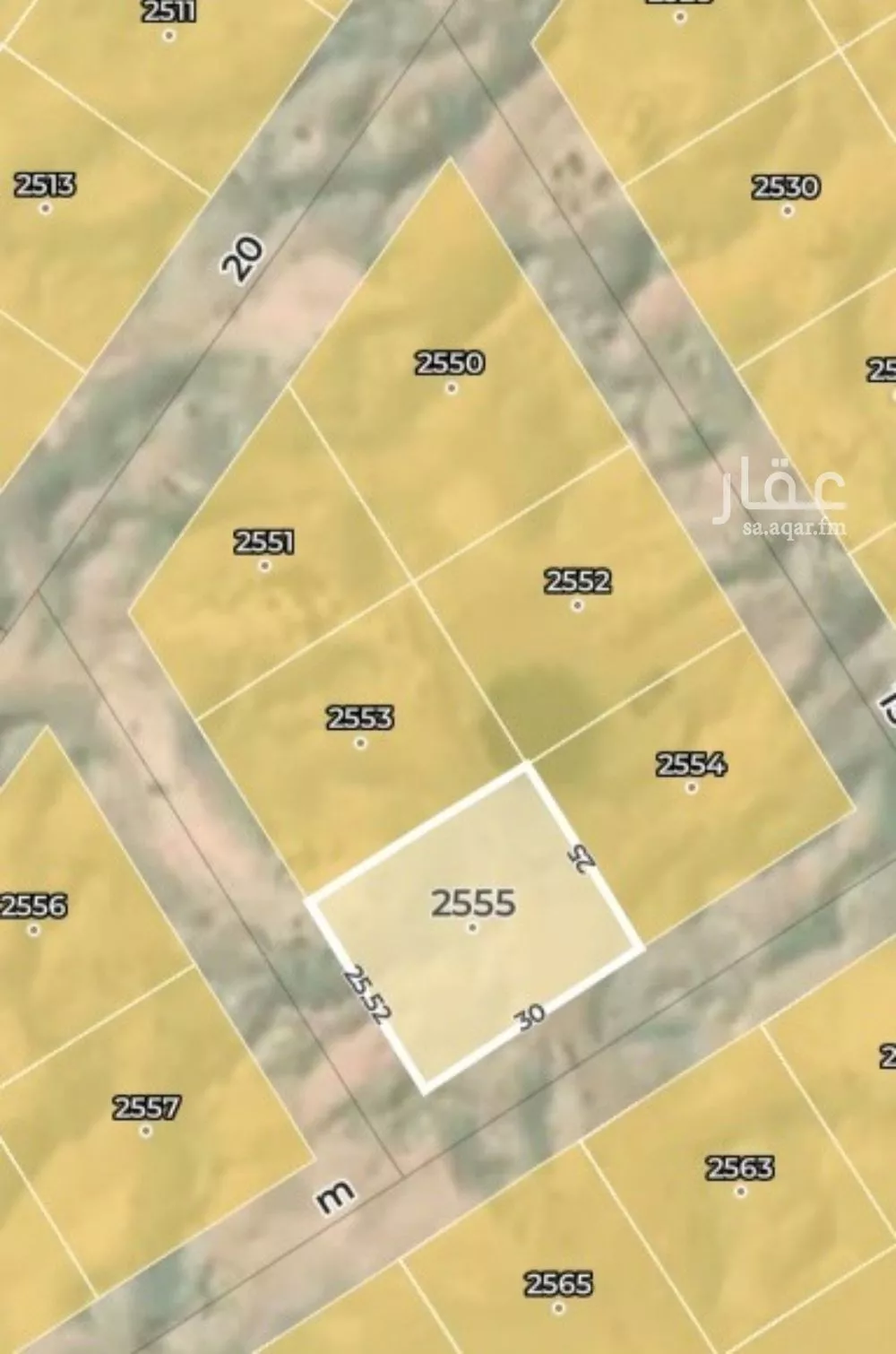 أرض 755 م² في بنبان 3