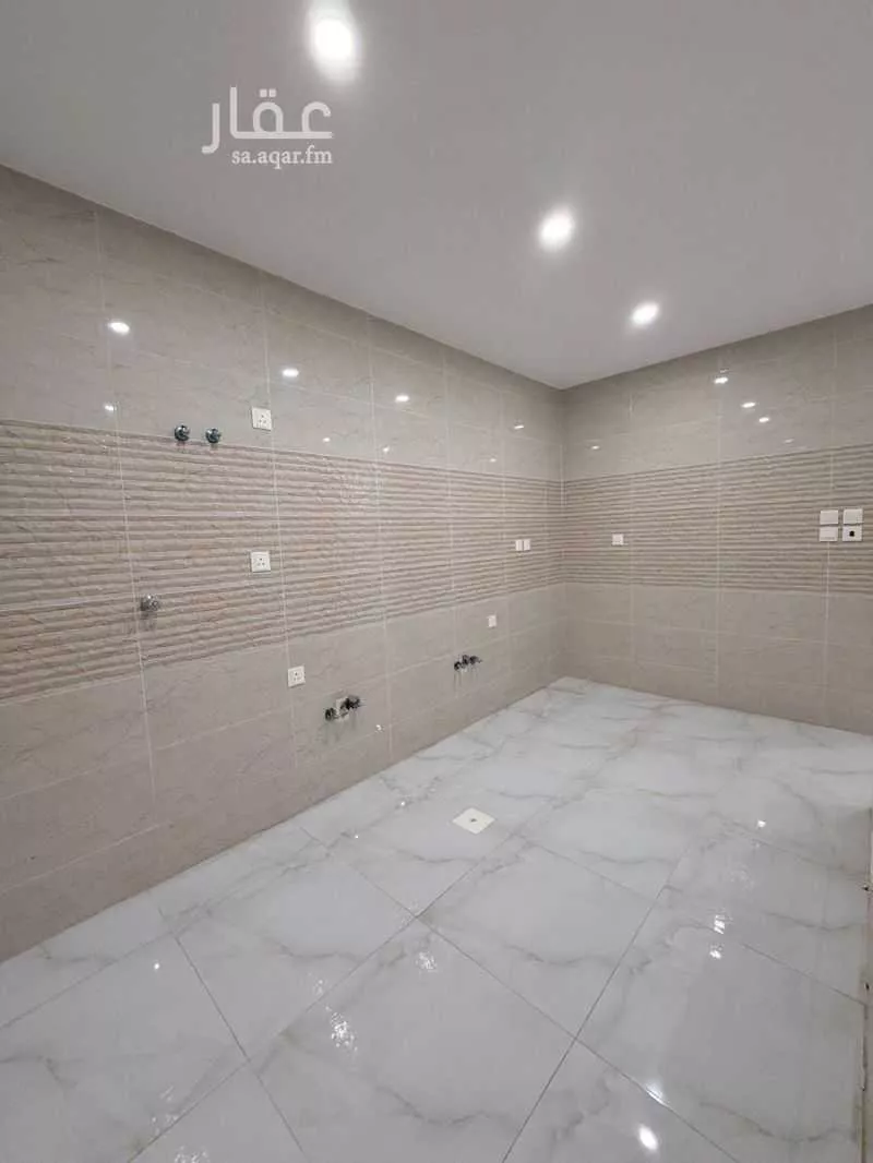 شقة 4 غرف في بطحاء قريش 2