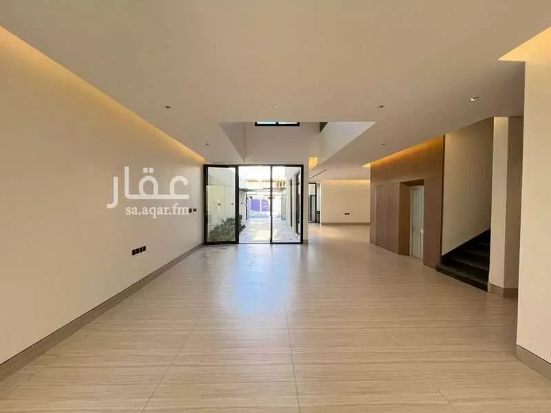 فيلا 6 غرف في النرجس 4