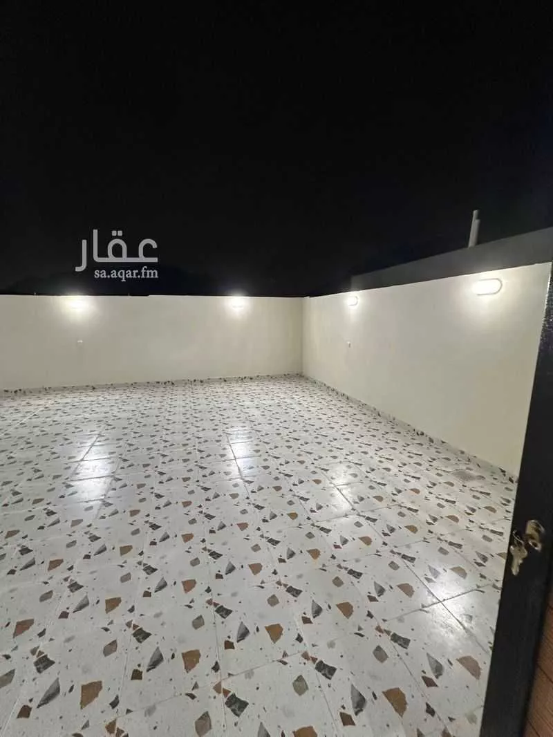 5 bedroom apartment in Al Difa, Madinah 10
