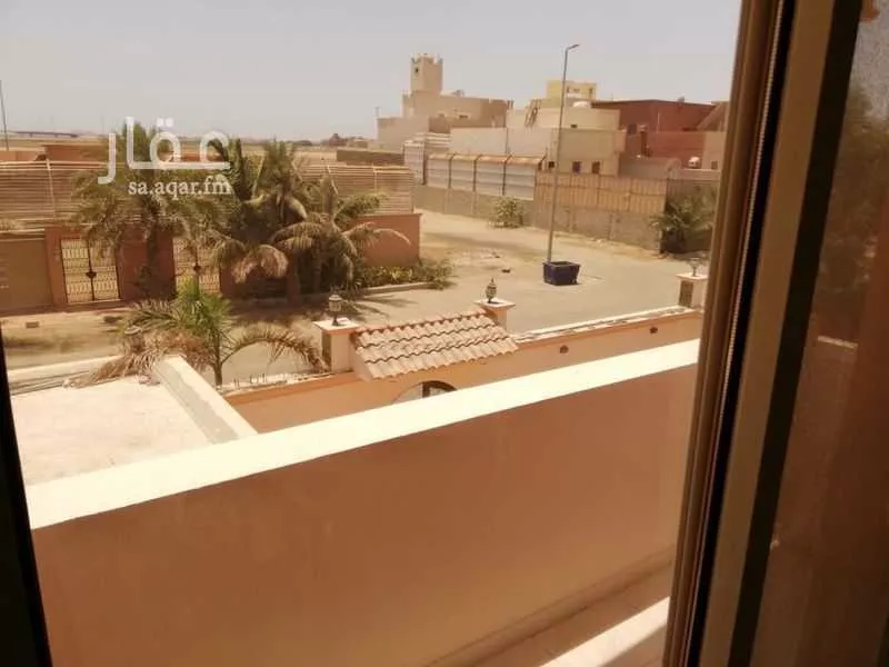 فيلا 14 غرف في طيبة 4