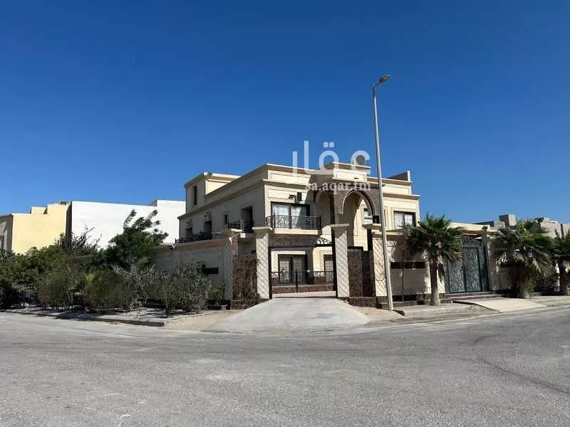 فيلا 8 غرف في العقيق 3