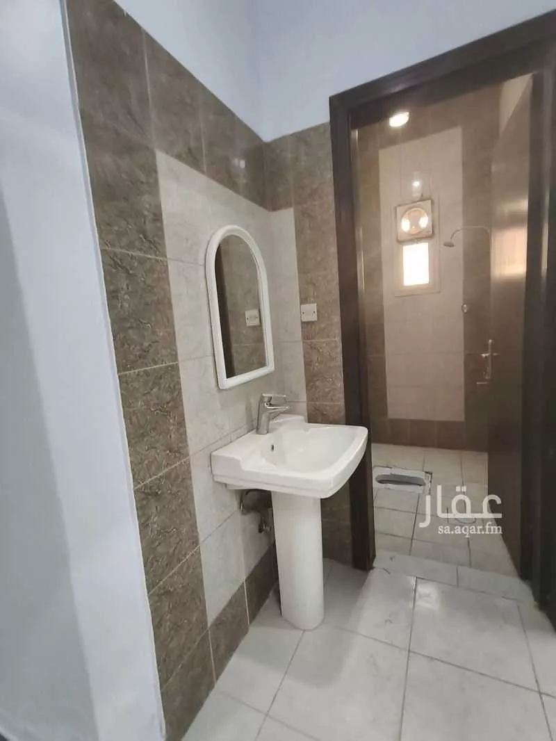 2 bedroom building in Al Yarmouk, Riyadh 4