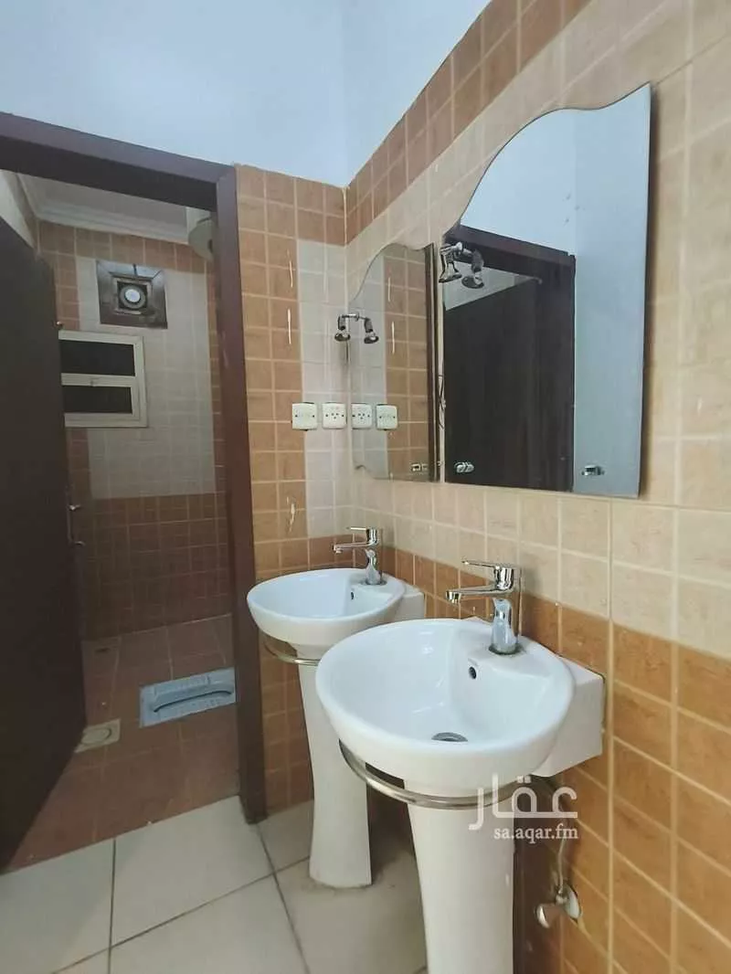 2 bedroom building in Al Yarmouk, Riyadh 4
