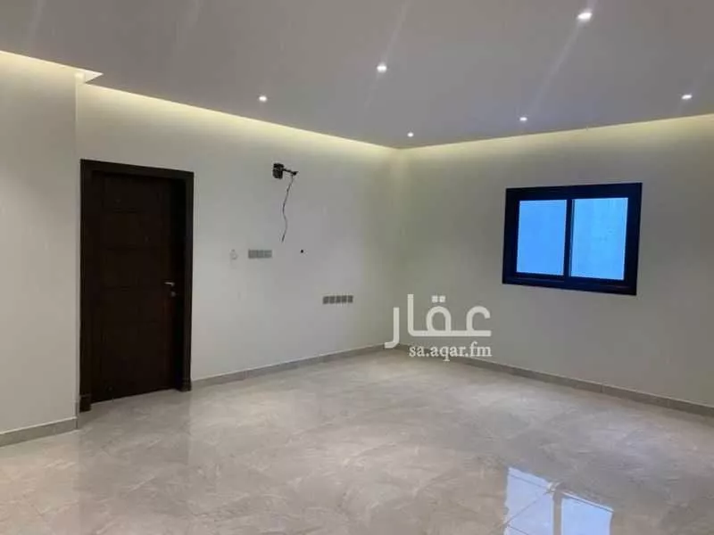 3 bedroom floor in Al Malqa 2