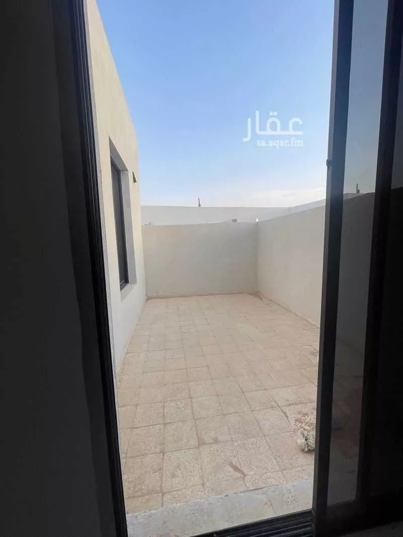 4 bedroom villa in Al Janadriyah, Riyadh 8