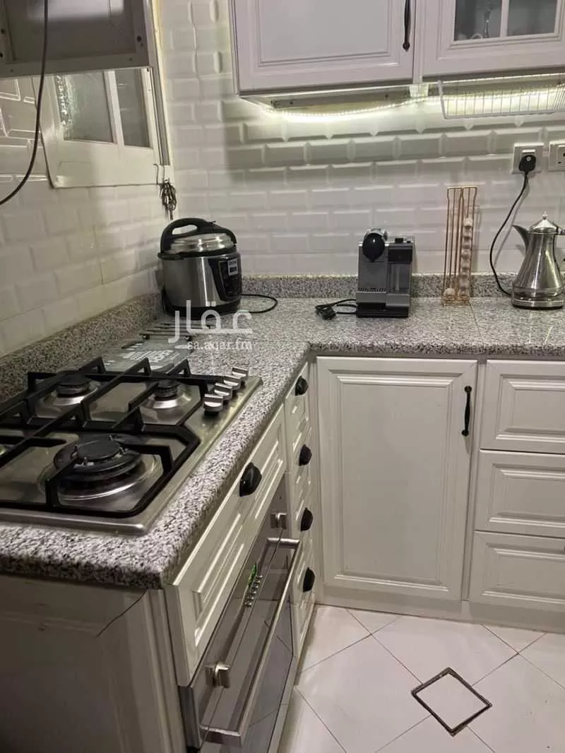 شقة 2 غرف في الملقا 4