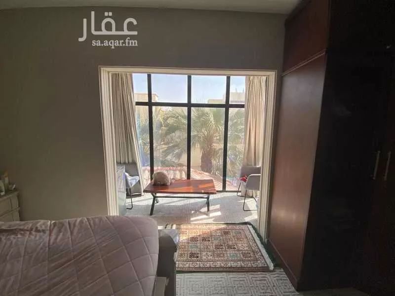 فيلا 5 غرف في عرقة 4