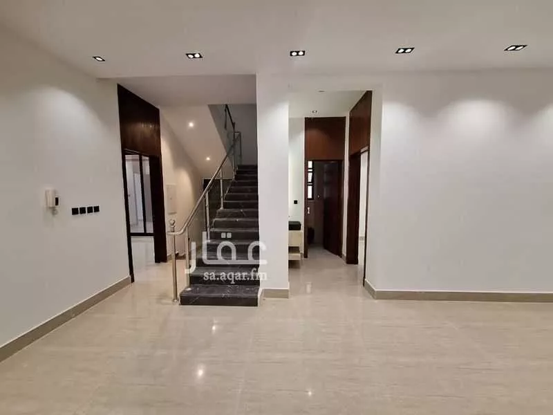 فيلا 6 غرف في العريجاء الغربية 5