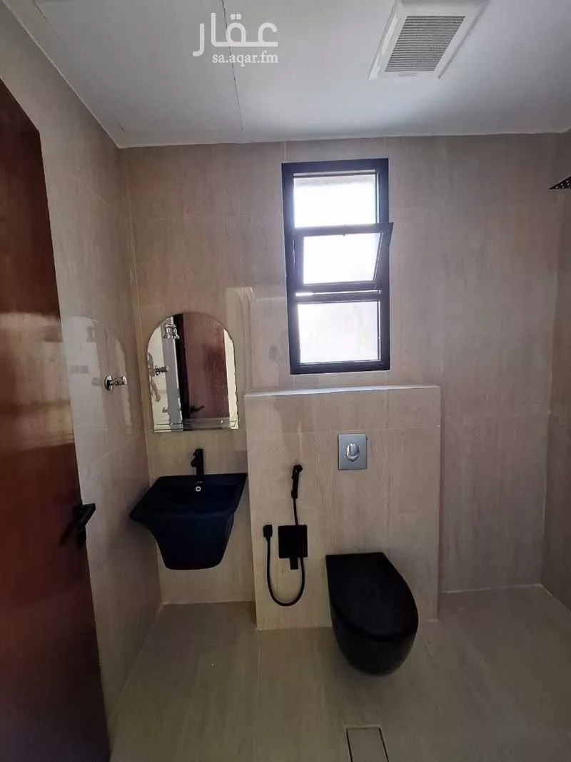 فيلا 6 غرف في العريجاء الغربية 4