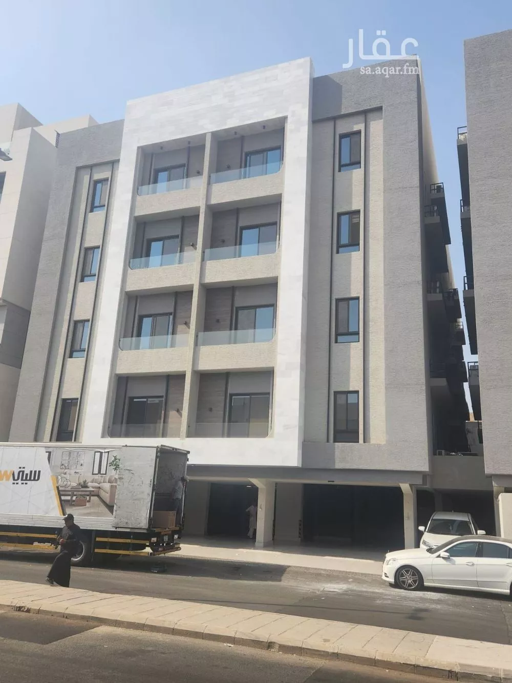 5 bedroom apartment in Al Safa 1