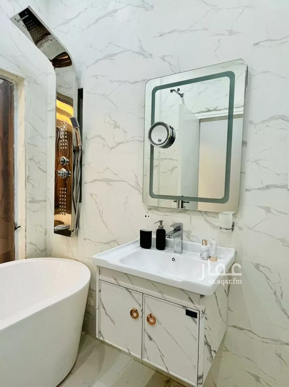 5 bedroom apartment in Al Salamah 5