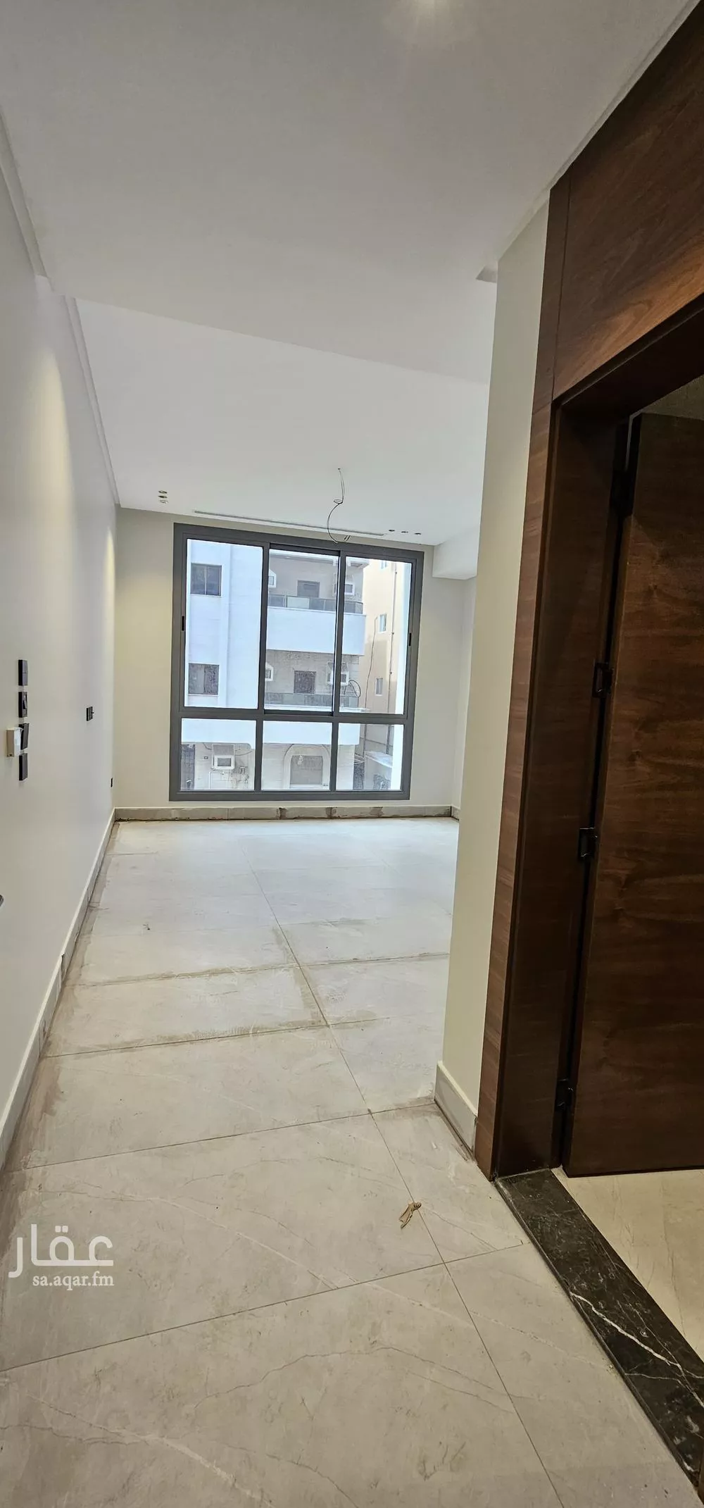 شقة 5 غرف في الروضة 3