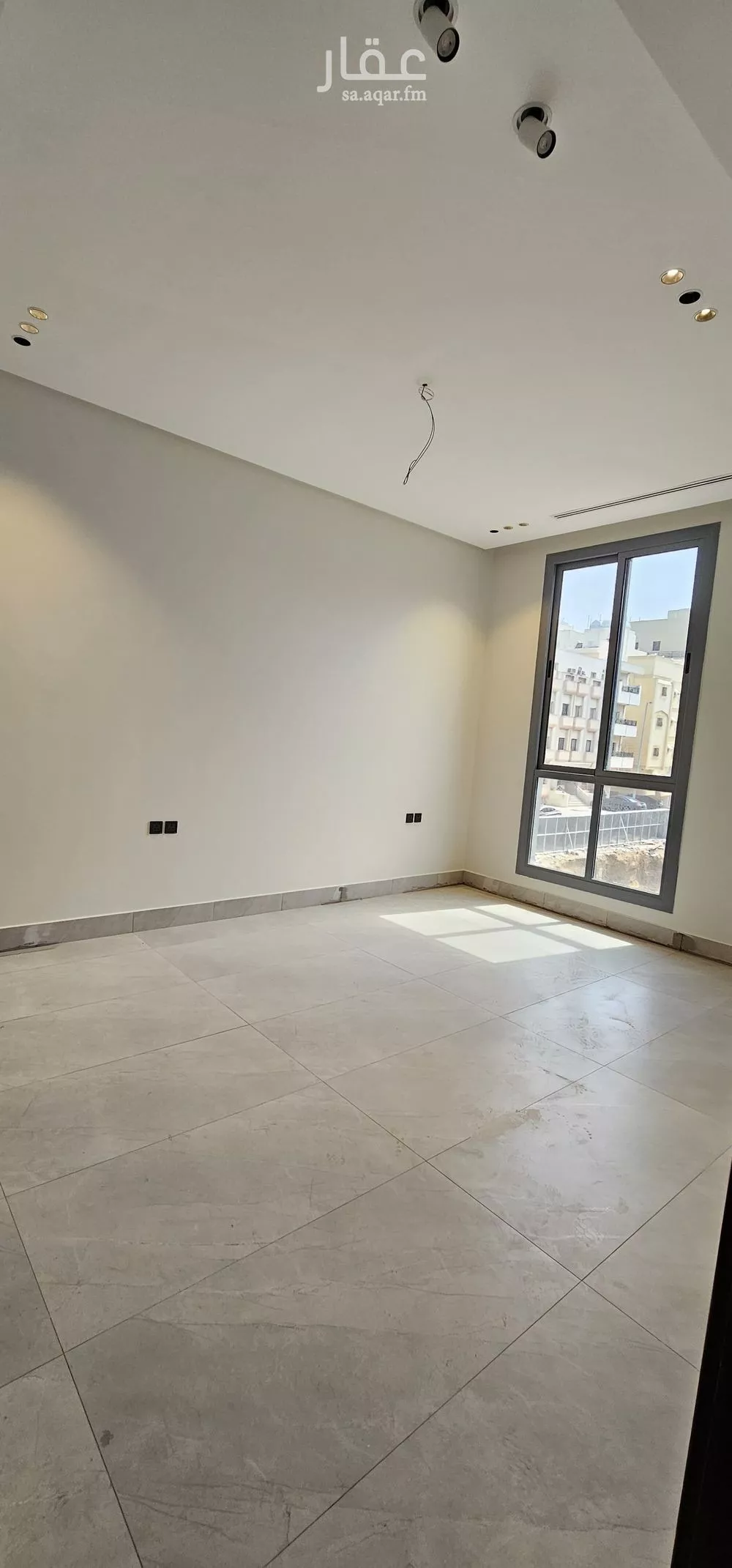 شقة 5 غرف في الروضة 4