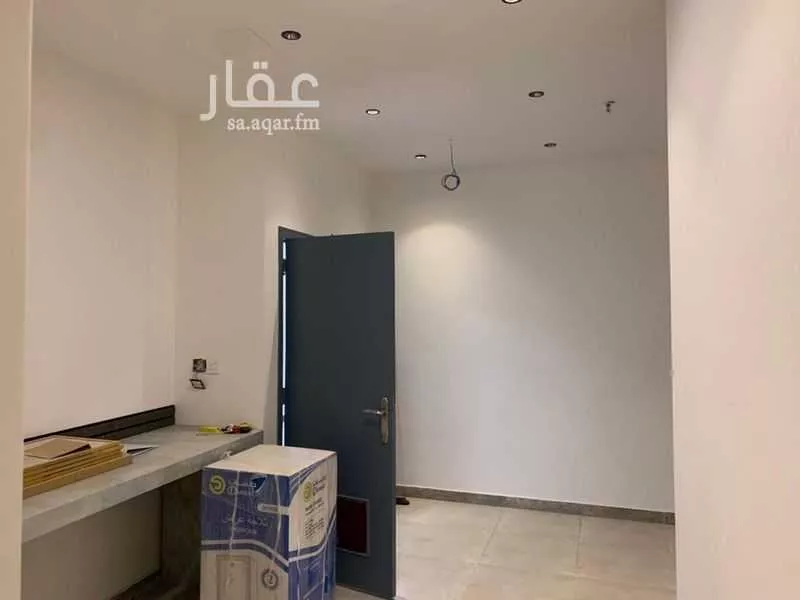 مكتب 110 م² في المربع 4