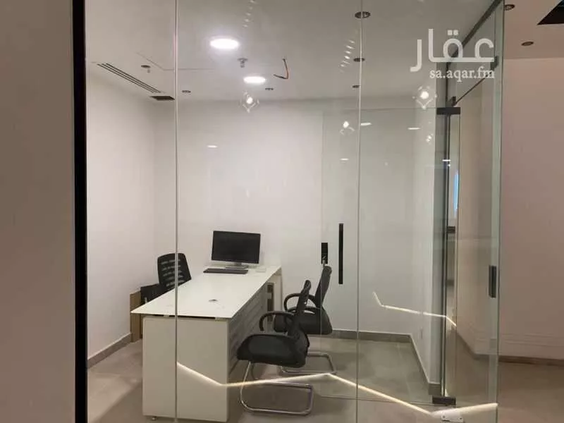 مكتب 110 م² في المربع 2