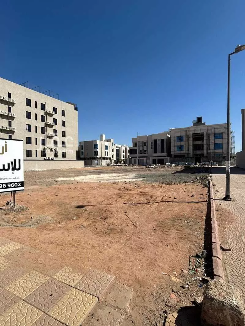 أرض 609 م² في مذينب 1