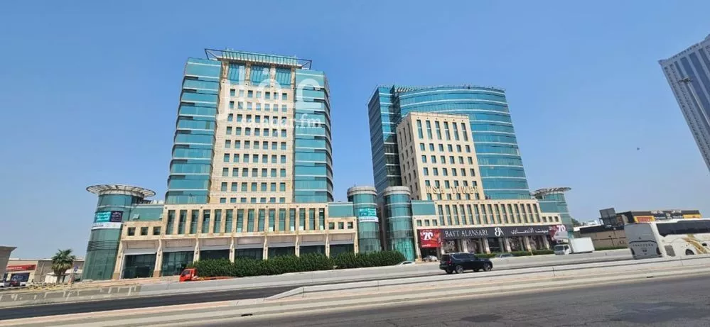 عمارة 8214 م² في الراكة الجنوبية 4