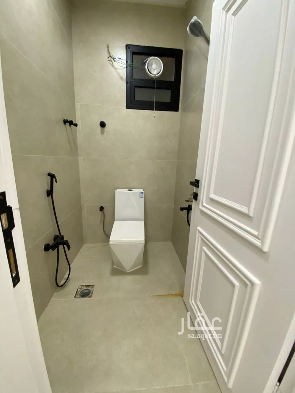 فيلا 7 غرف في طويق 4