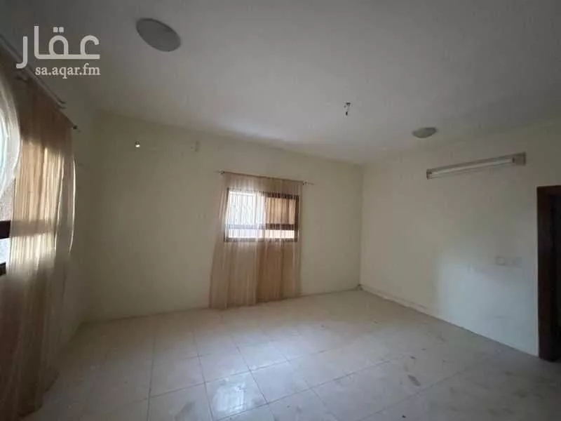 5 bedroom office in Jarir, Riyadh 6