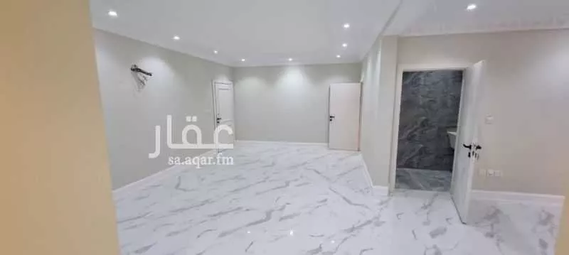 6 bedroom apartment in Al Marwa 2