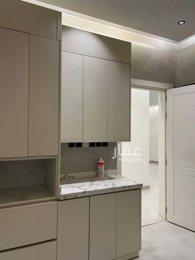 5 bedroom apartment in As Saadah, Riyadh 13