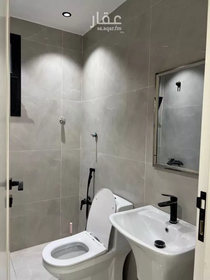 5 bedroom apartment in As Saadah, Riyadh 16